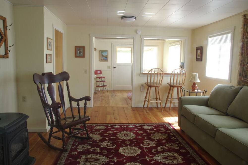 Photo of Livingroom in Conner