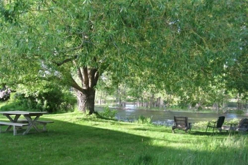 Photo of Others in Conner