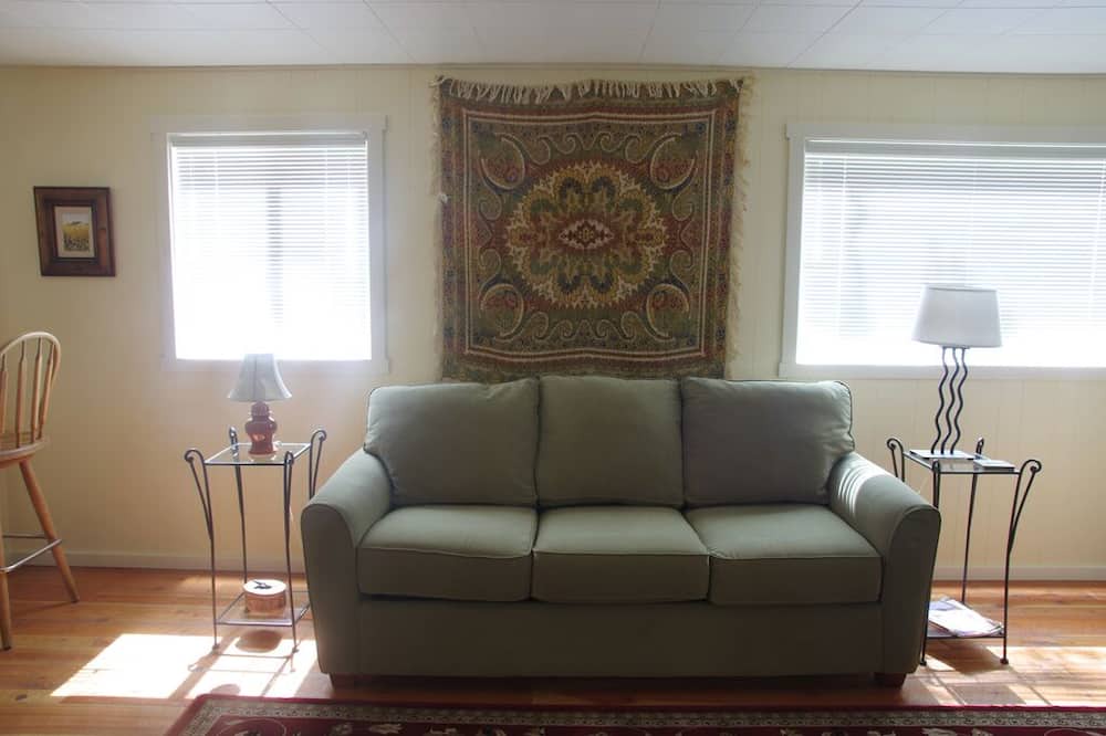 Photo of Livingroom in Conner
