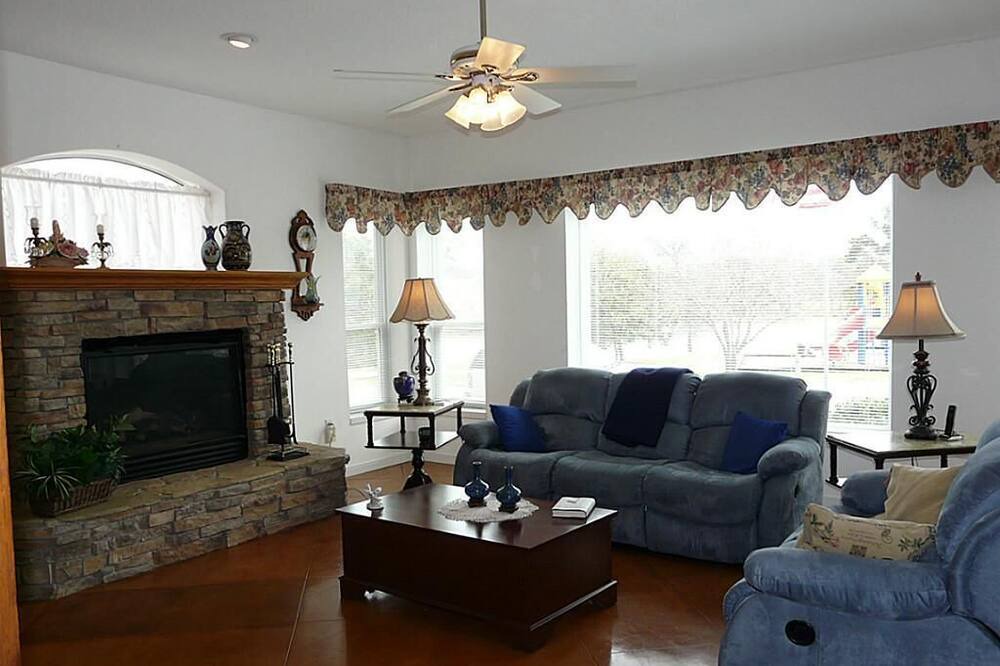 Photo of Livingroom in Seven Coves