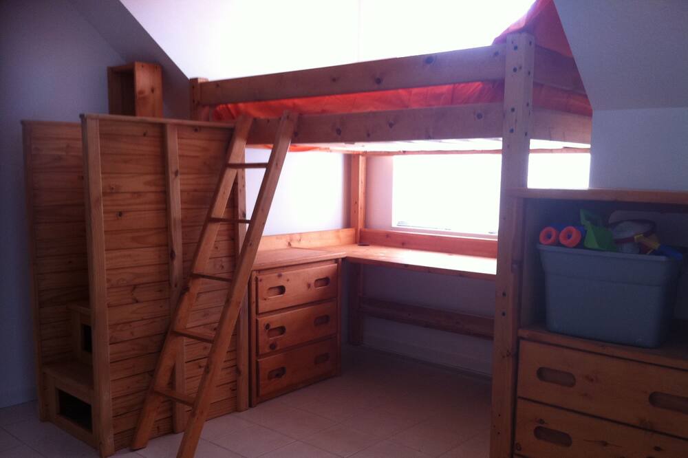 Photo of Bedroom in Seven Coves