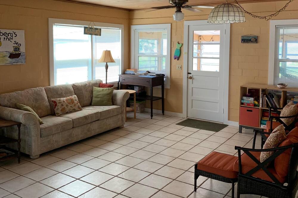 Photo of Livingroom in Alligator Point