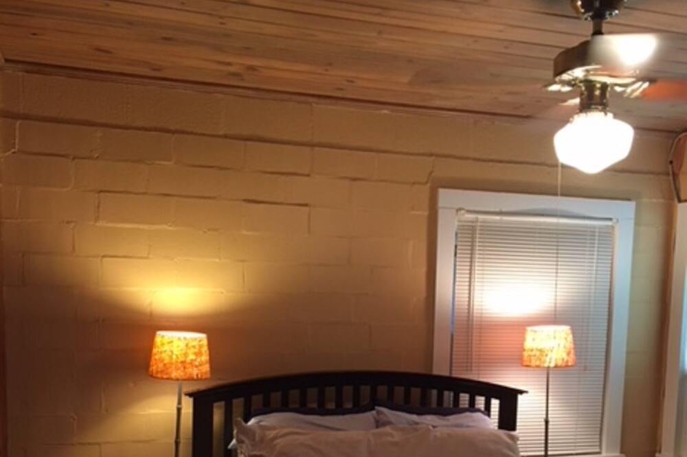 Photo of Bedroom in Alligator Point