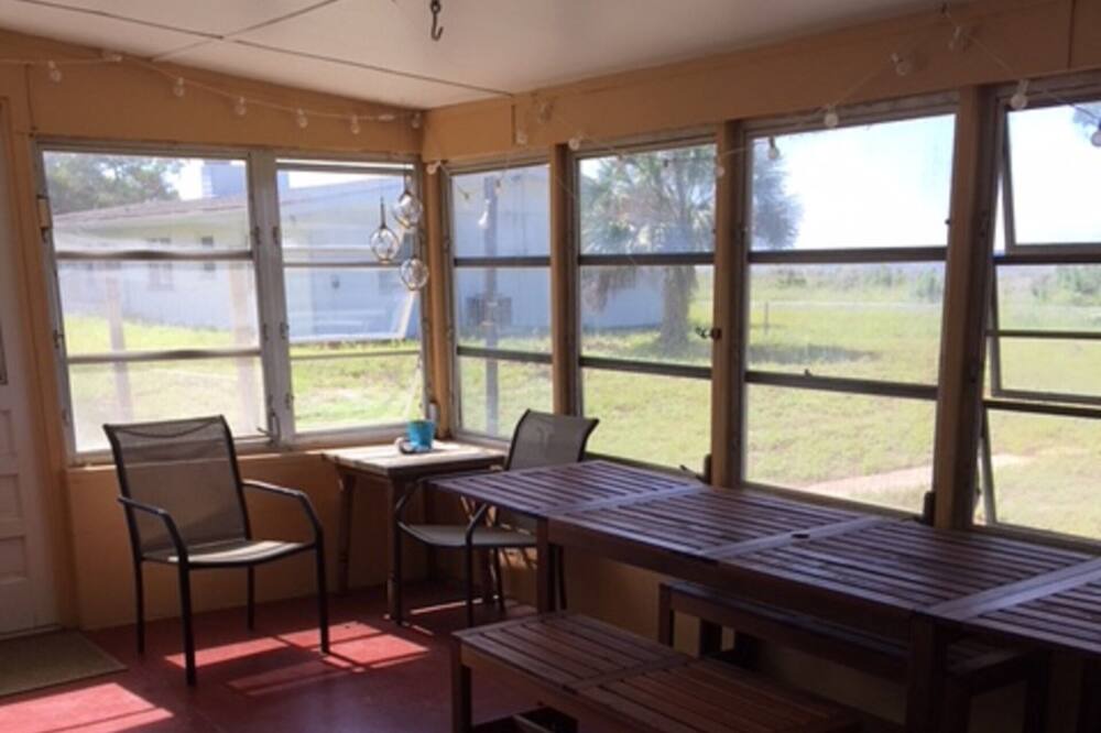Photo of Livingroom in Alligator Point