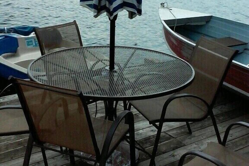 Photo of Patio Balcony in Aylen Lake