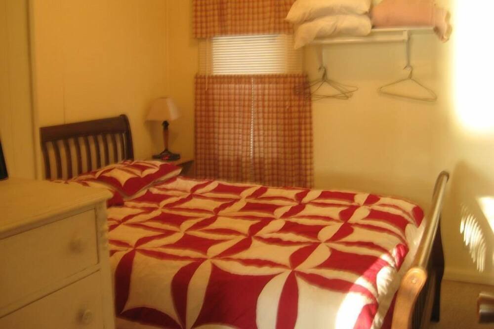 Photo of Bedroom in Aylen Lake
