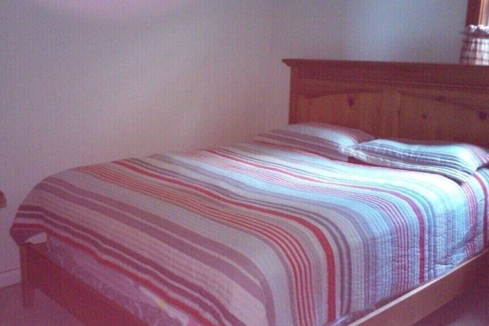 Photo of Bedroom in Aylen Lake