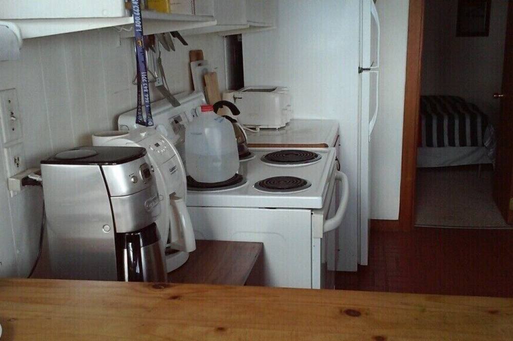 Photo of Kitchen in Aylen Lake