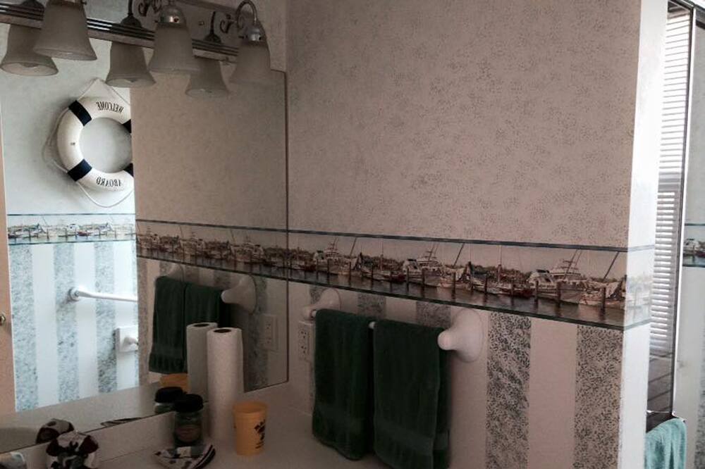 Photo of Bathroom in Ashville