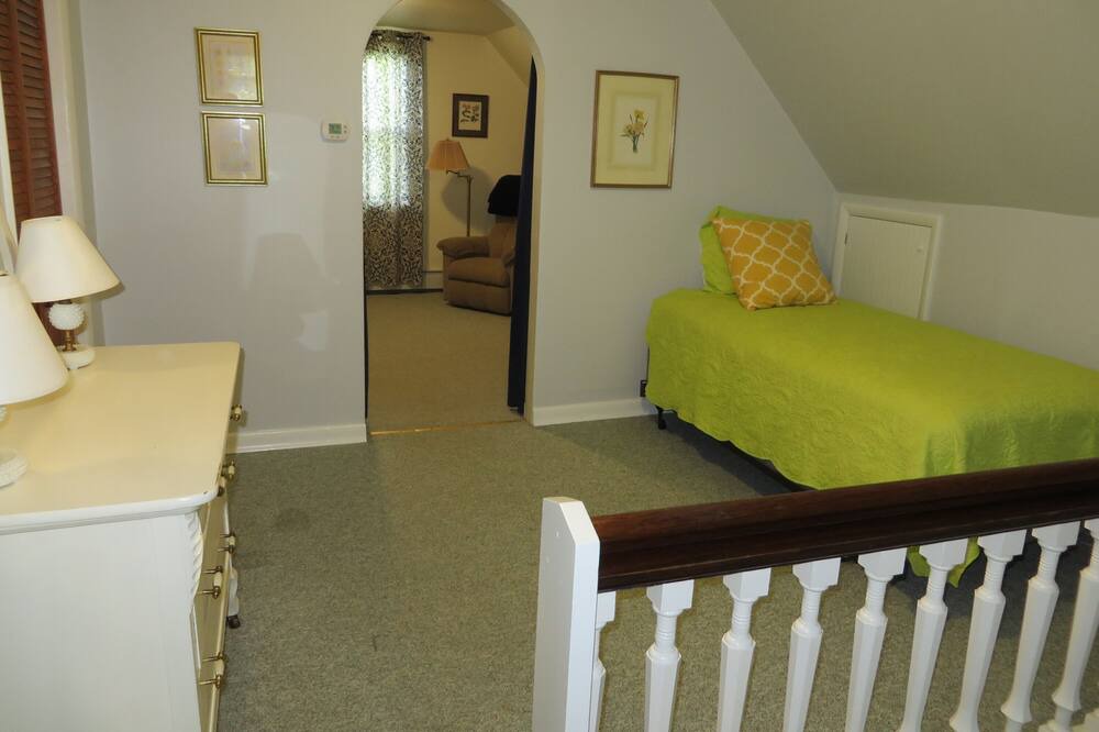 Photo of Bedroom in Ashville