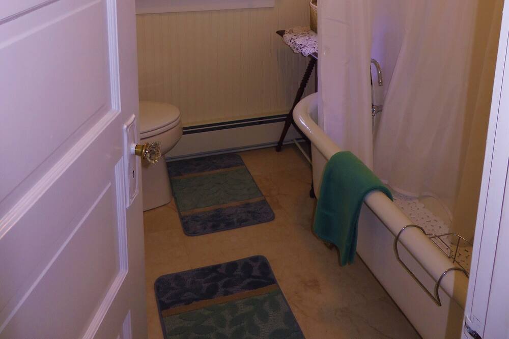 Photo of Bathroom in Ashville