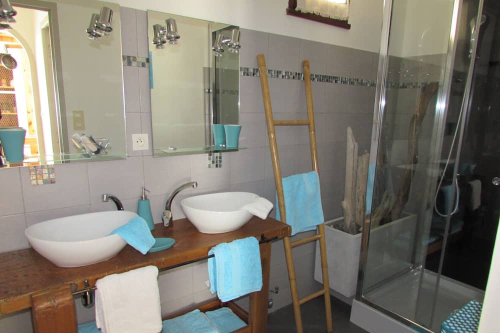 Photo of Bathroom in Sauzet