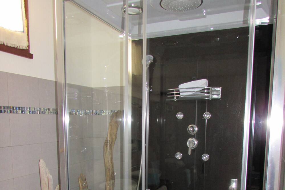 Photo of Bathroom in Sauzet