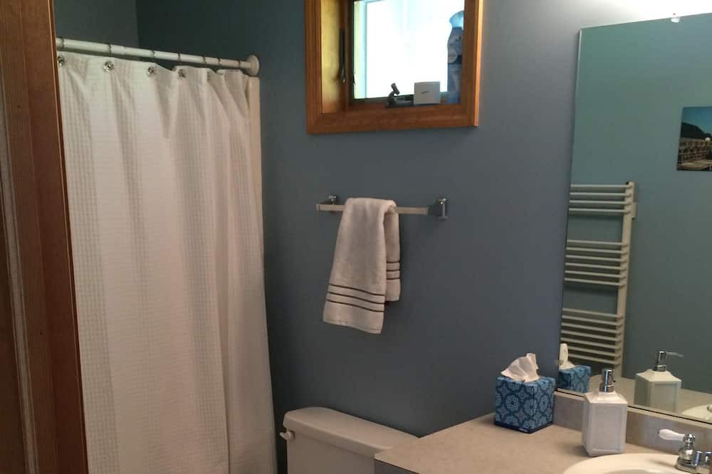 Photo of Bathroom in Chazy