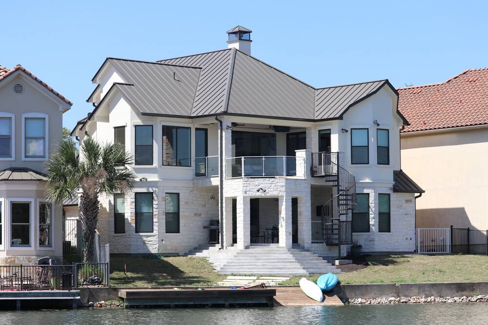 Photo of Outdoor in Horseshoe Bay West