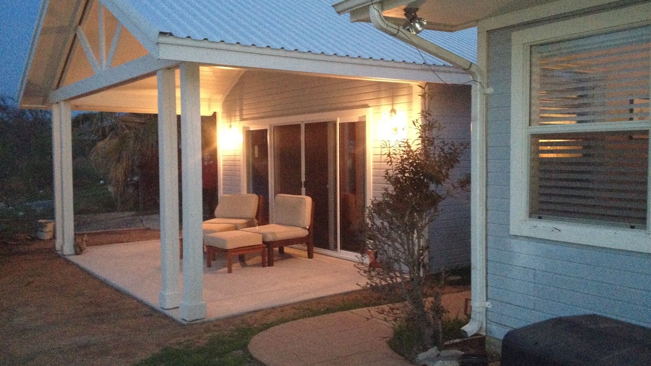 Photo of Patio Balcony in Tow