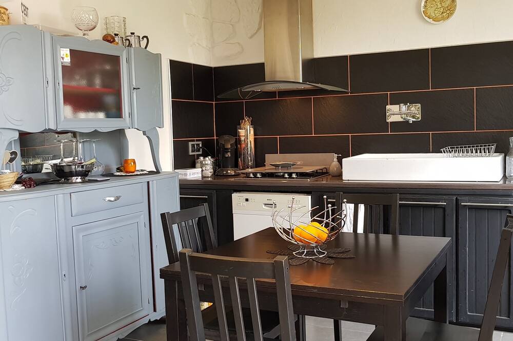 Photo of Kitchen in Montredon-des-Corbieres