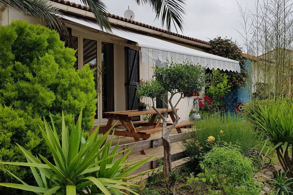 Photo of Patio Balcony in Montredon-des-Corbieres