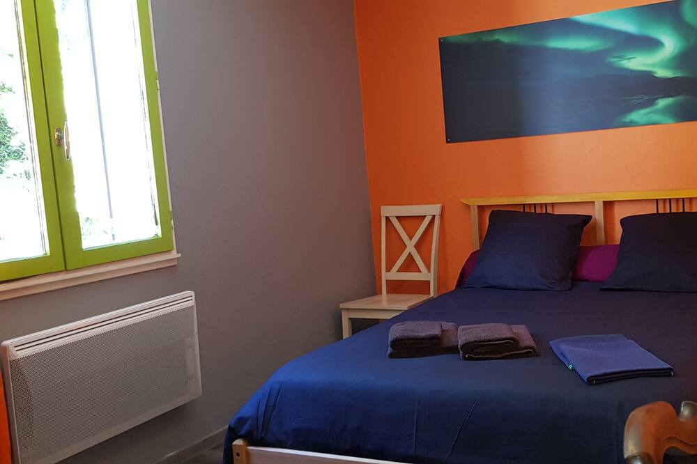 Photo of Bedroom in Montredon-des-Corbieres