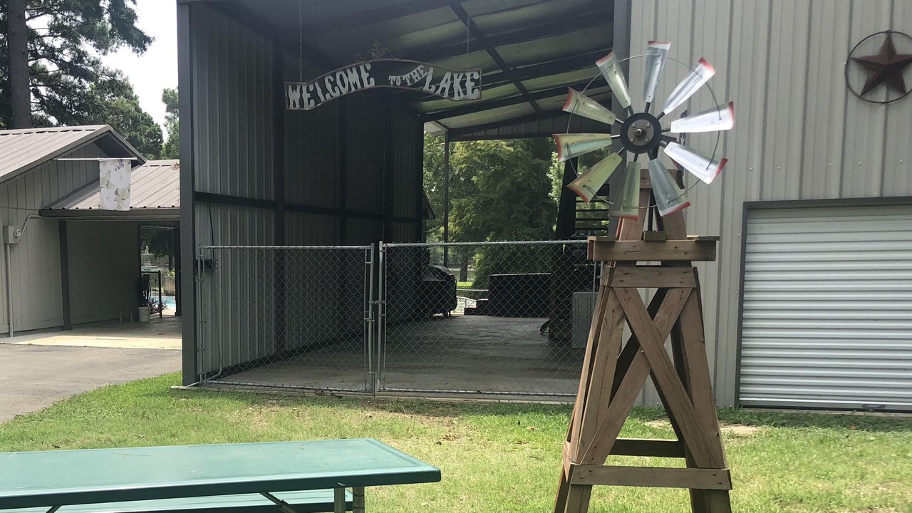 Photo of Outdoor in Milam
