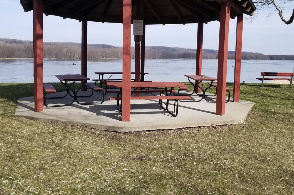 Photo of Outdoor in Guttenberg