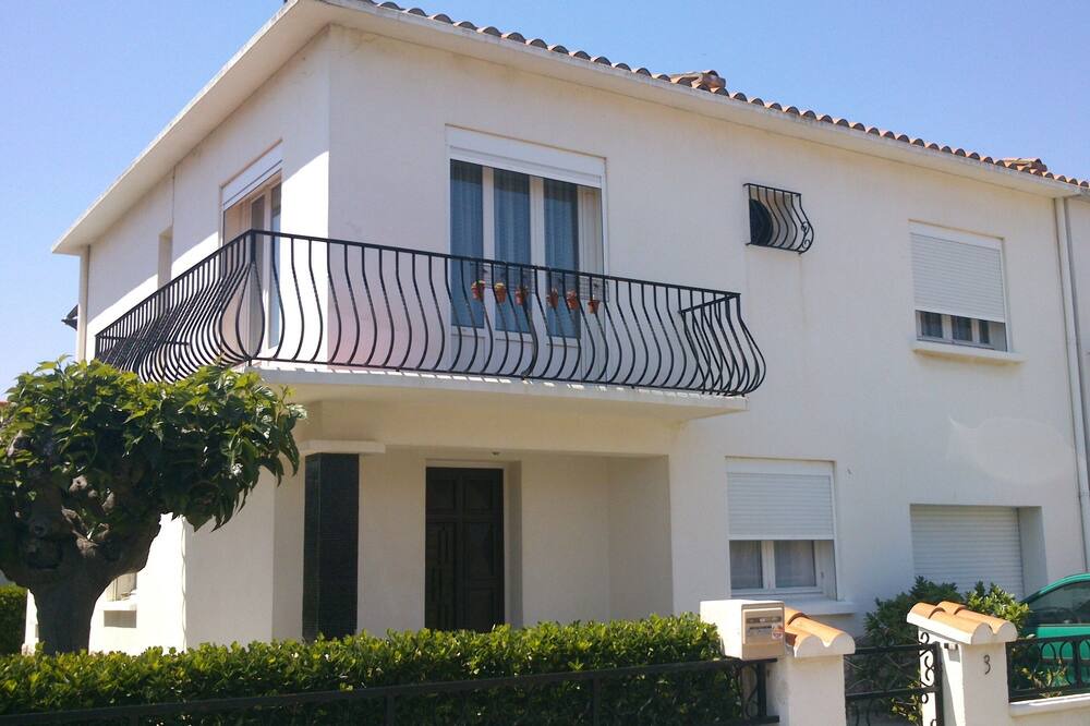 Photo of Outdoor in La Jetee