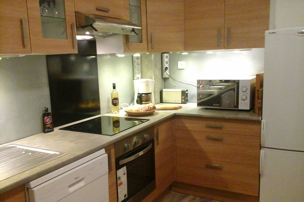 Photo of Kitchen in La Jetee