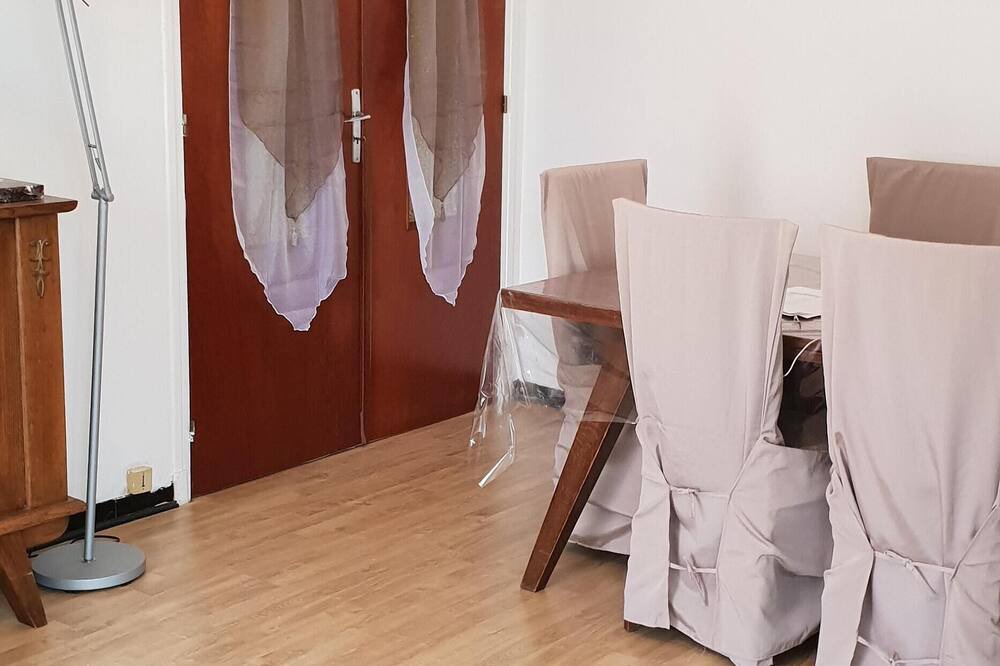 Photo of Bedroom in La Jetee