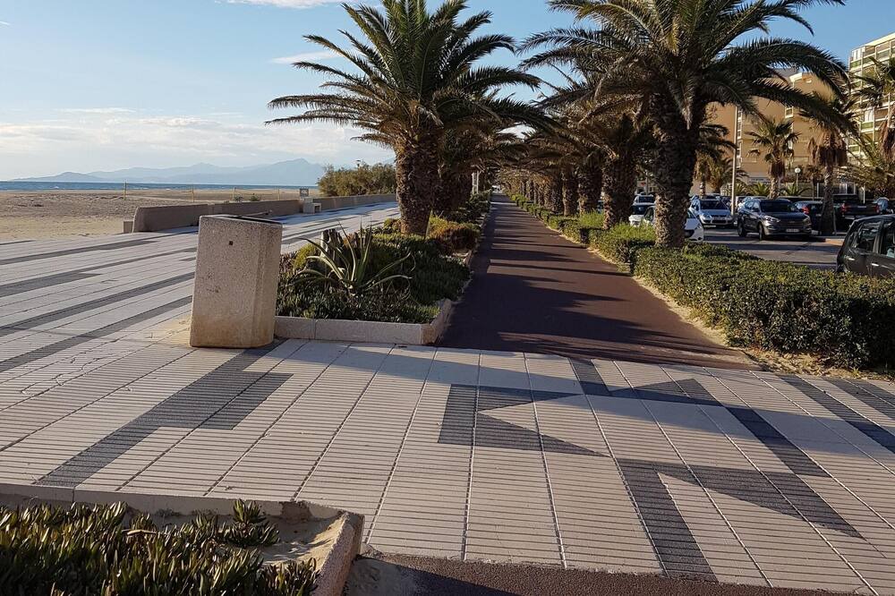 Photo of Outdoor in La Jetee