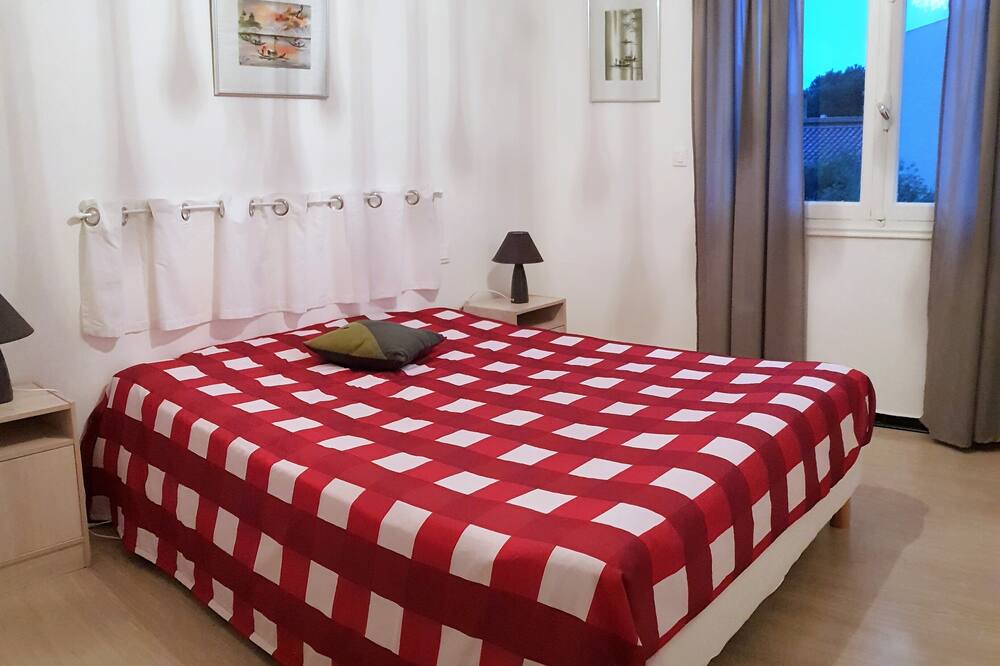 Photo of Bedroom in La Jetee