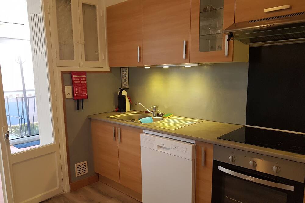 Photo of Kitchen in La Jetee