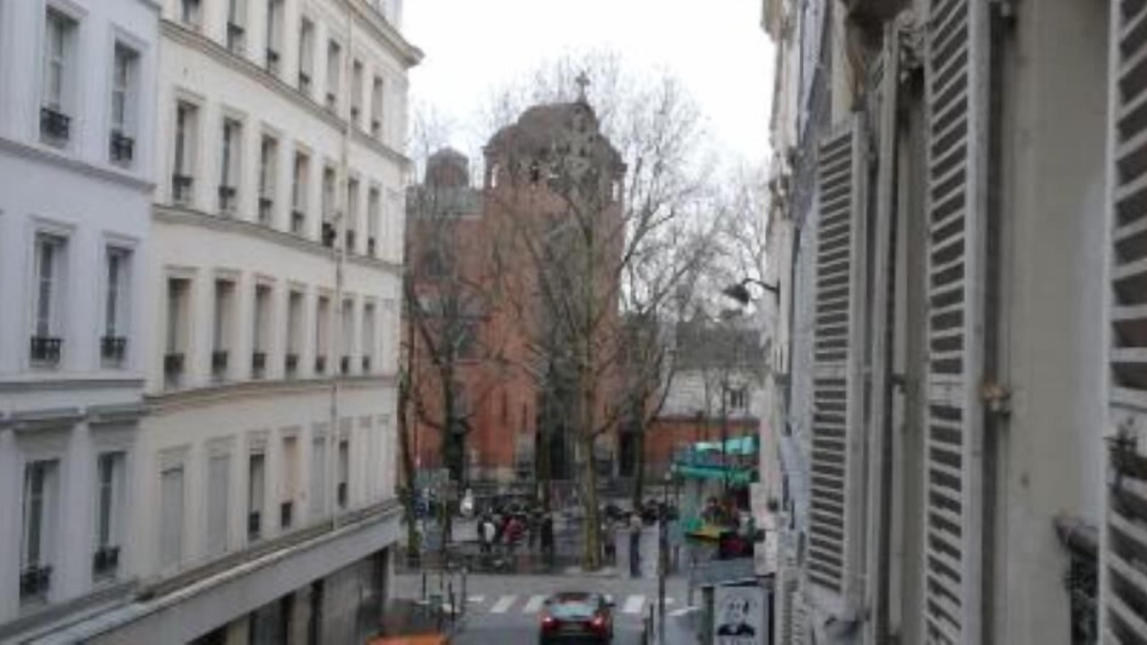 Photo of Buildings in Montmartre