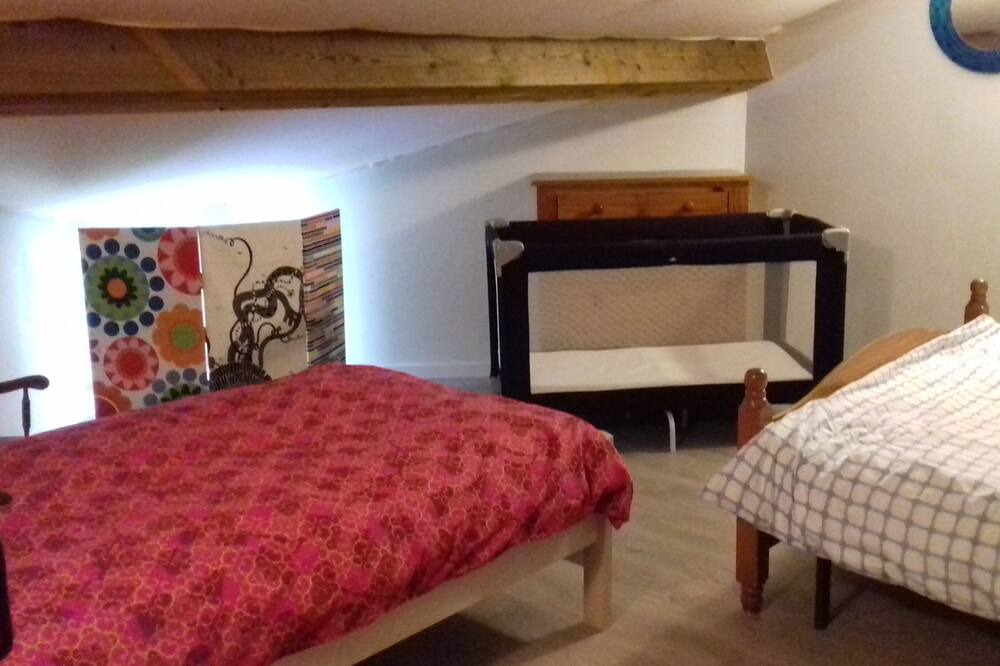 Photo of Bedroom in Marliac