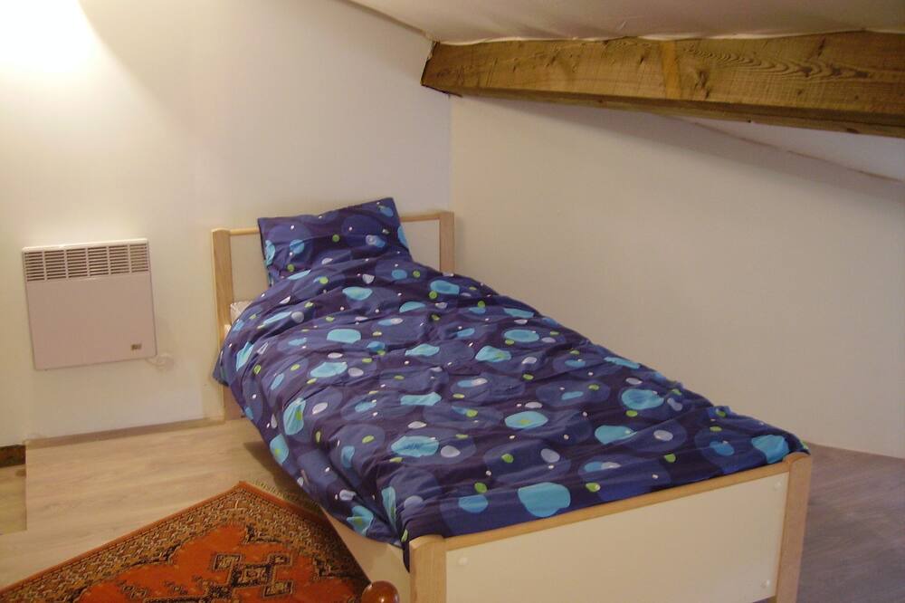 Photo of Bedroom in Marliac