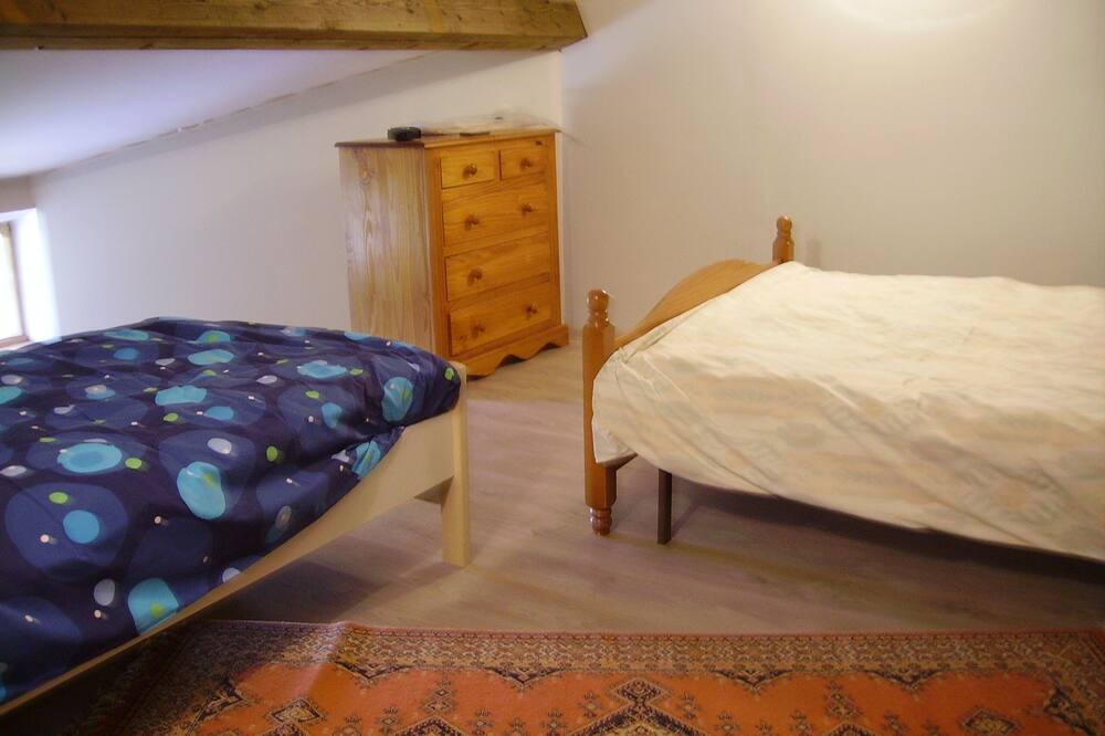Photo of Bedroom in Marliac