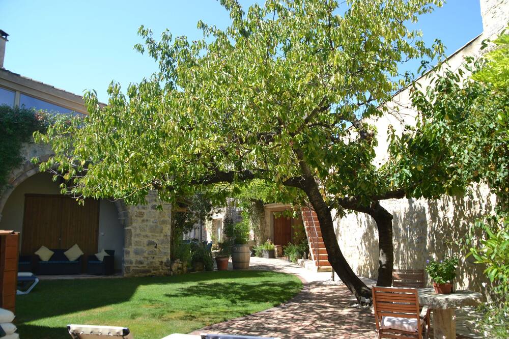 Photo of Outdoor in Lagrasse
