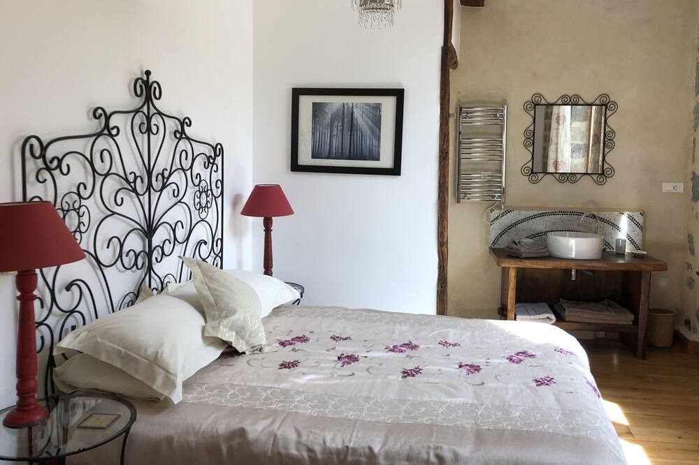 Photo of Bedroom in Lagrasse