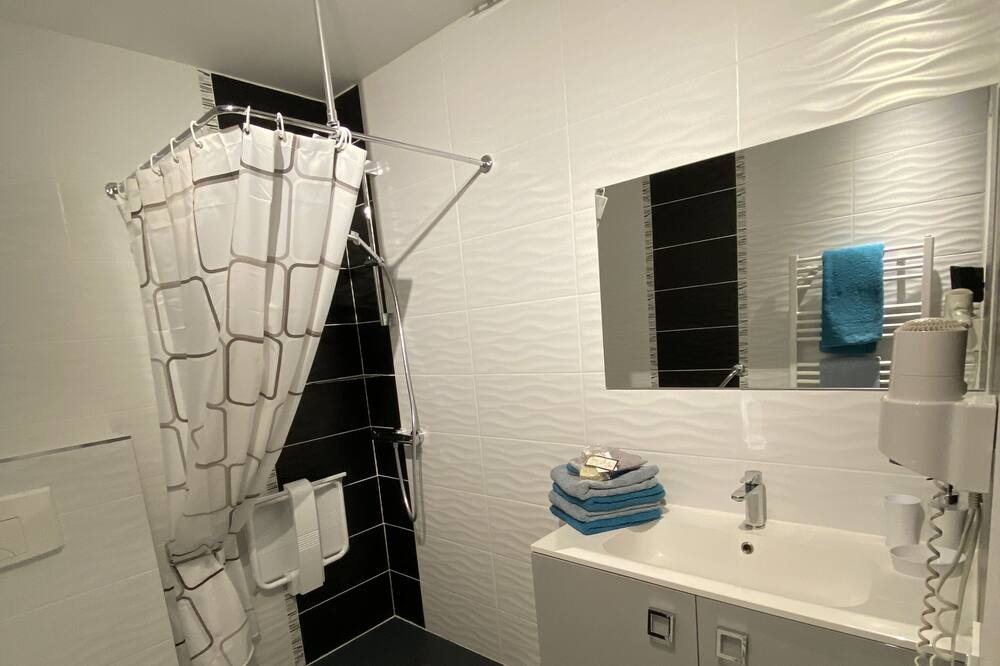 Photo of Bathroom in Le Fenouiller