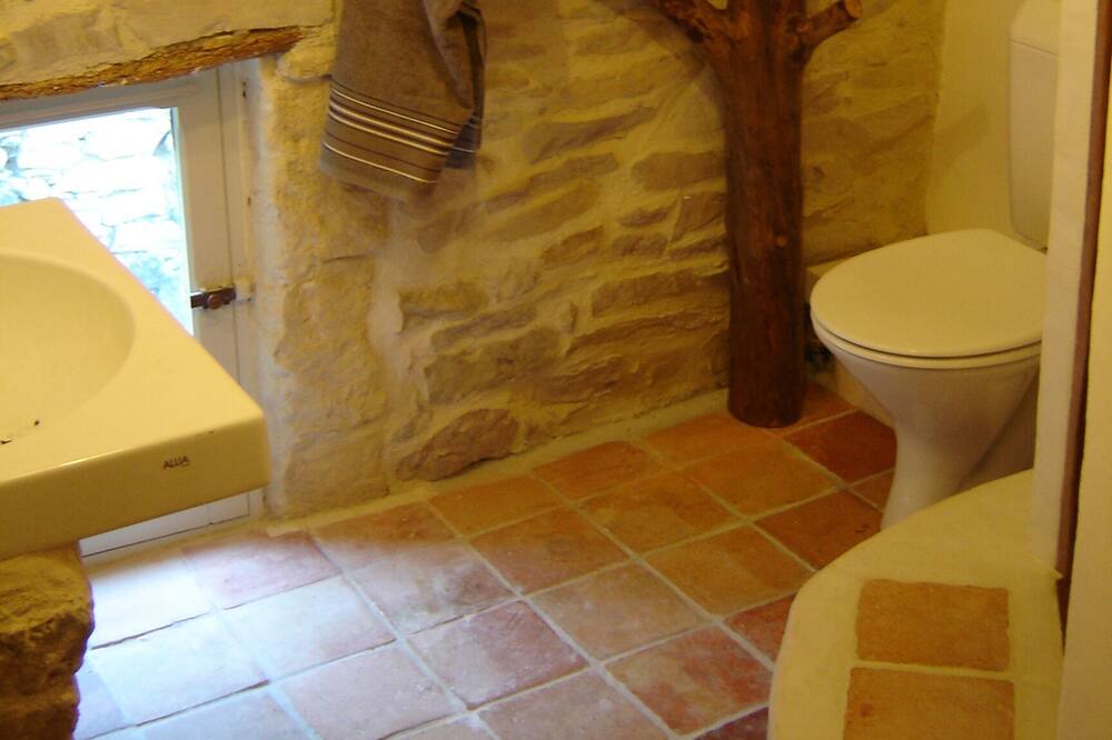 Photo of Bathroom in Calvisson
