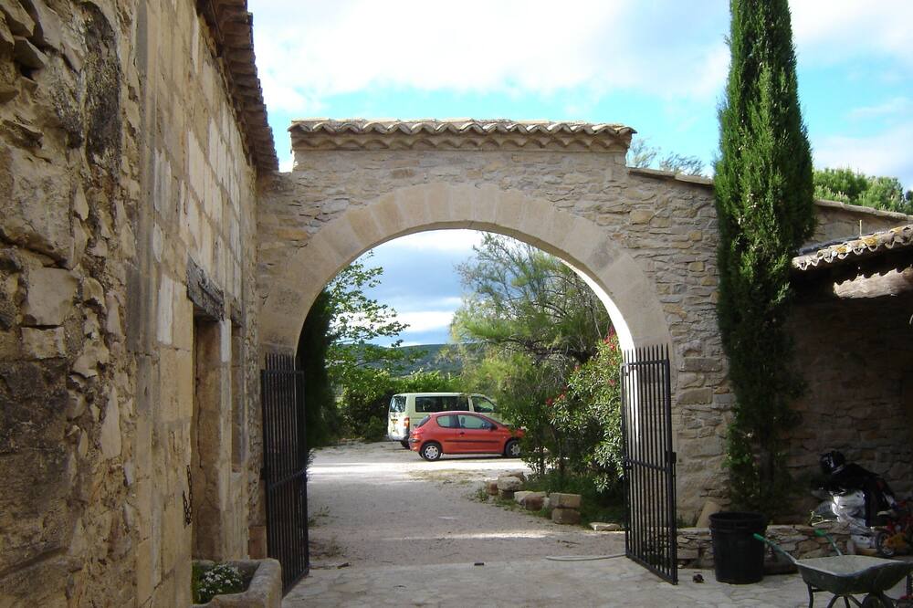 Photo of Outdoor in Calvisson