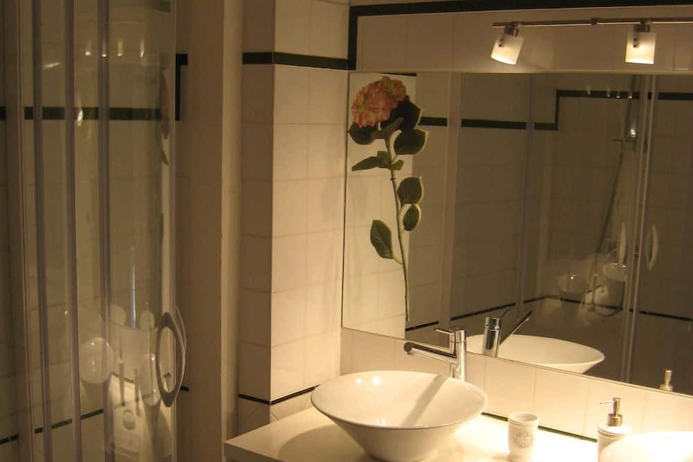 Photo of Bathroom in Puymirol