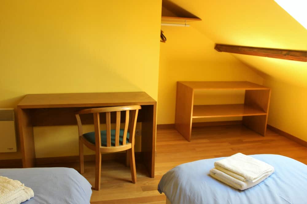 Photo of Bedroom in Villeneuve-sous-Dammartin