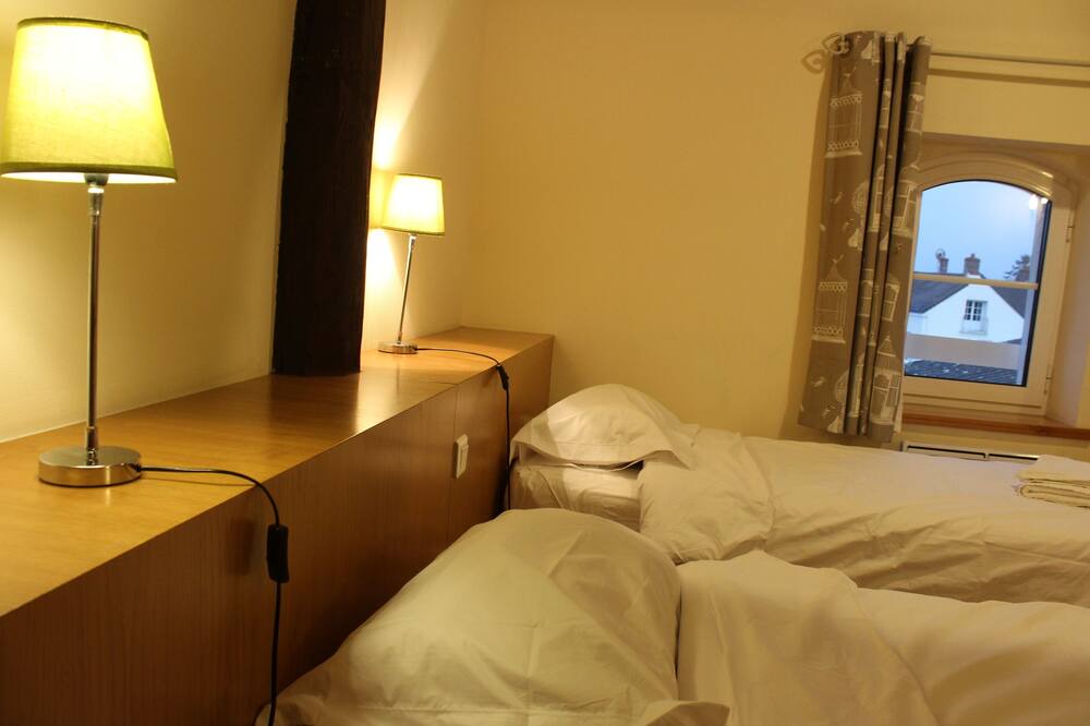 Photo of Bedroom in Villeneuve-sous-Dammartin