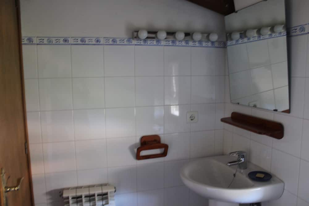 Photo of Bathroom in Senan