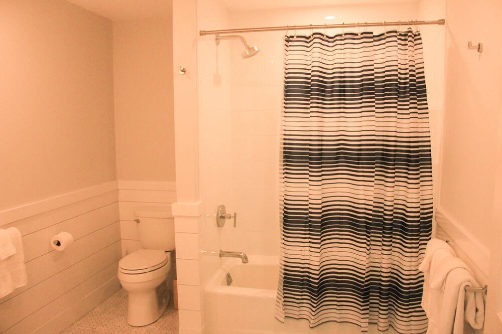 Photo of Bathroom in Brant Point