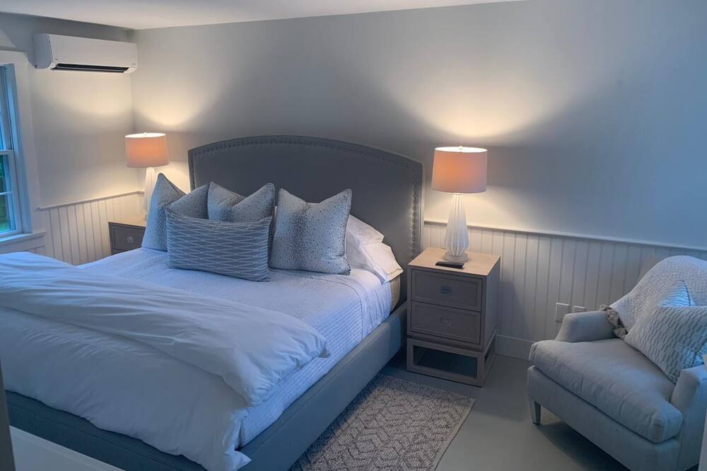 Photo of Bedroom in Brant Point