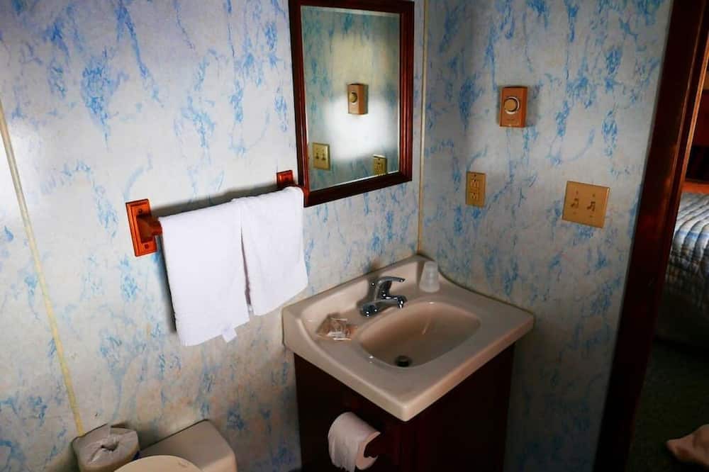 Photo of Bathroom in Oliverea