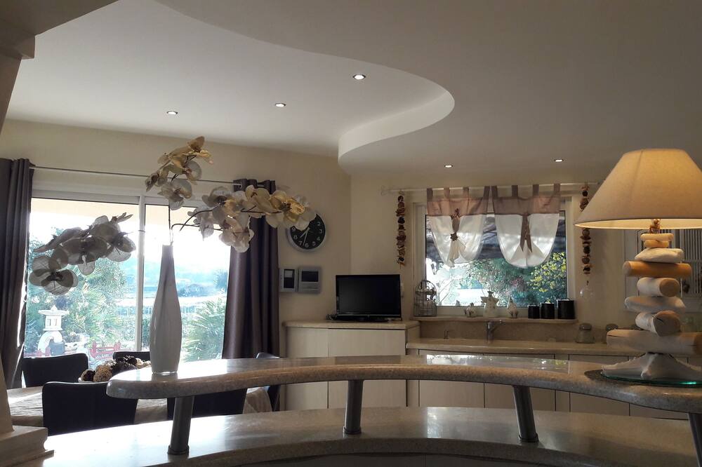 Photo of Kitchen in Pont-Saint-Esprit