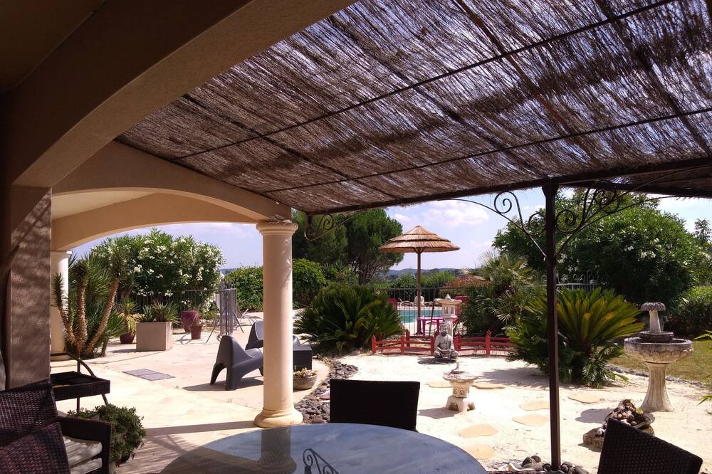 Photo of Patio Balcony in Pont-Saint-Esprit