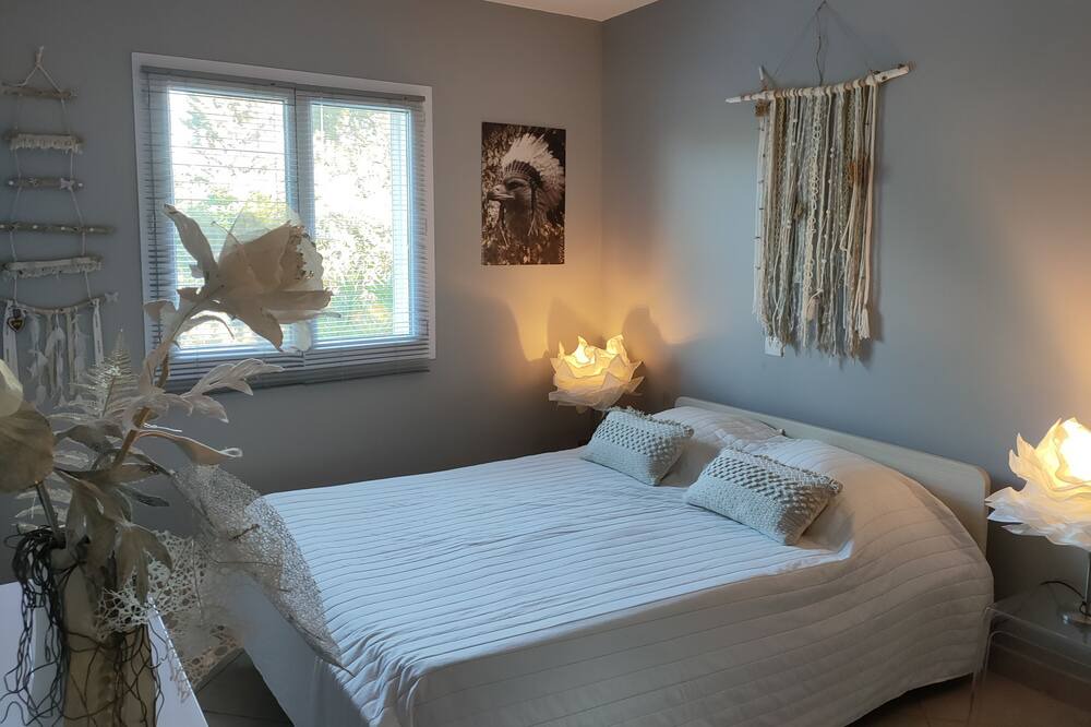 Photo of Bedroom in Pont-Saint-Esprit